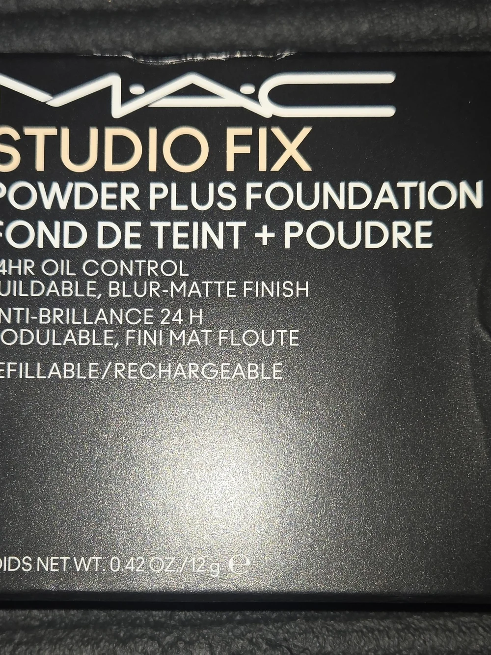 MAC Studio Fix Powder Plus Foundation - Black Packaging